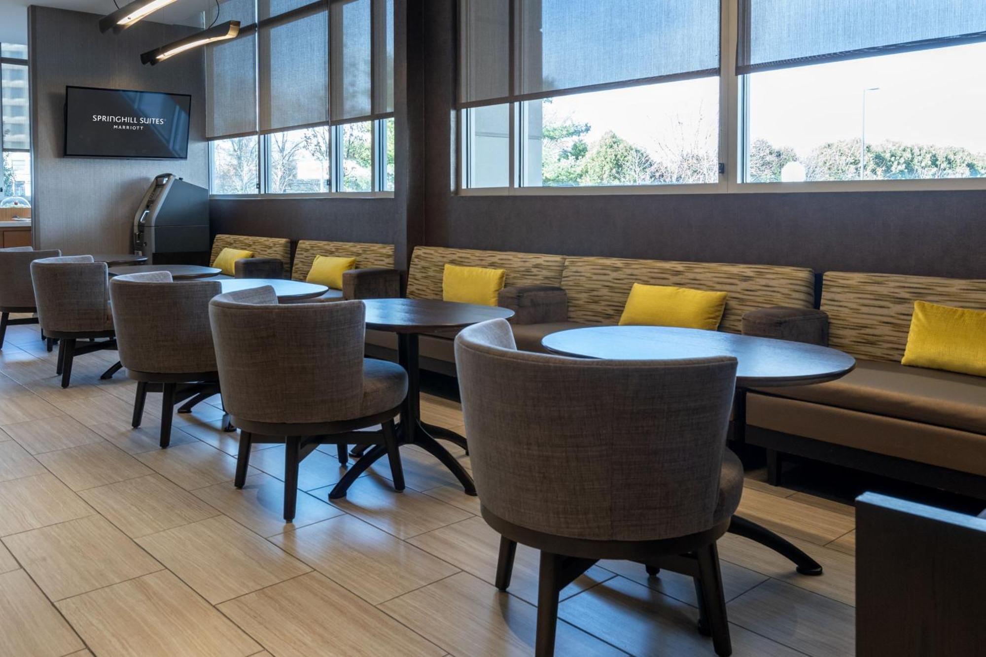 Springhill Suites By Marriott Woodbridge Exterior foto