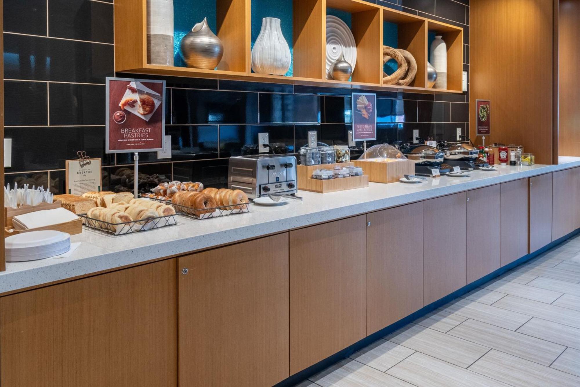 Springhill Suites By Marriott Woodbridge Exterior foto